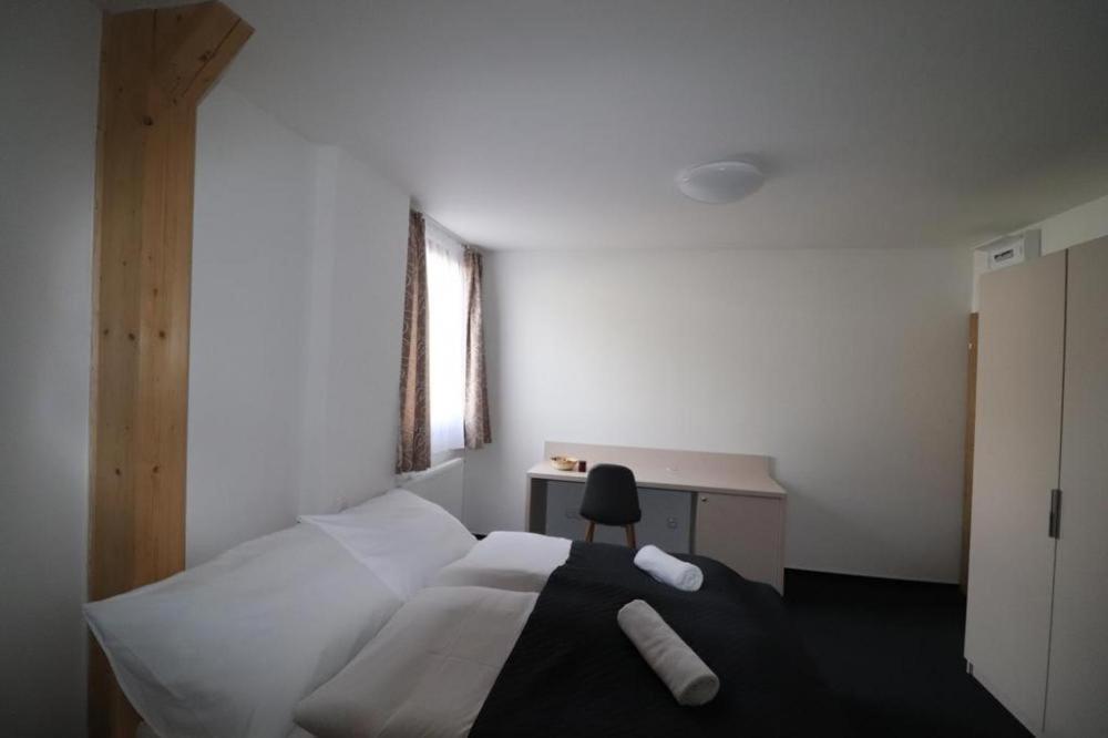 Pension A Restaurace U Sousedu Strazny Luaran gambar